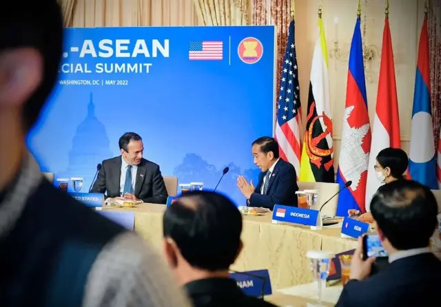 Di Depan Kamala Harris, Jokowi Sampaikan Empat Langkah Konkret Antisipasi Pandemi Di Depan Kamala Harris, Jokowi Sampaikan Empat Langkah Konkret Antisipasi Pandemi