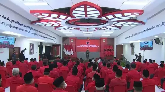 Hadapi Kompetisi Global, Jokowi Ingatkan Kembali Kekuatan Gotong Royong Hadapi Kompetisi Global, Jokowi Ingatkan Kembali Kekuatan Gotong Royong