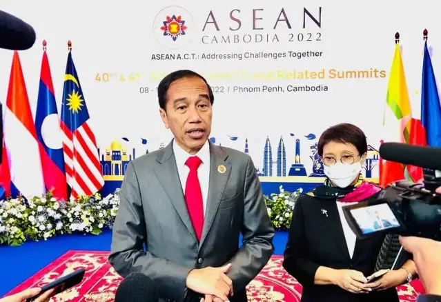 Akhiri Krisis Politik, Jokowi Minta Pemimpin Asean Buka Dialog Dengan Myanmar Akhiri Krisis Politik, Jokowi Minta Pemimpin Asean Buka Dialog Dengan Myanmar