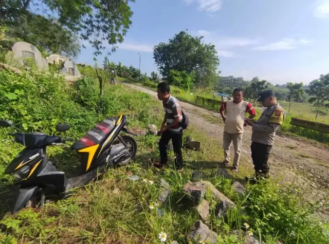 Diduga Hasil Kejahatan Kendaraan Roda 2 Diamankan Polsek Cibeber Diduga Hasil Kejahatan Kendaraan Roda 2 Diamankan Polsek Cibeber